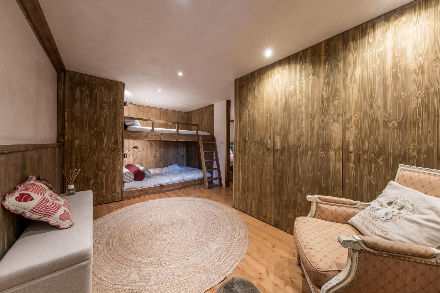 df0220fa-5cdf-4650-831a-50cca530f9e3-1451714