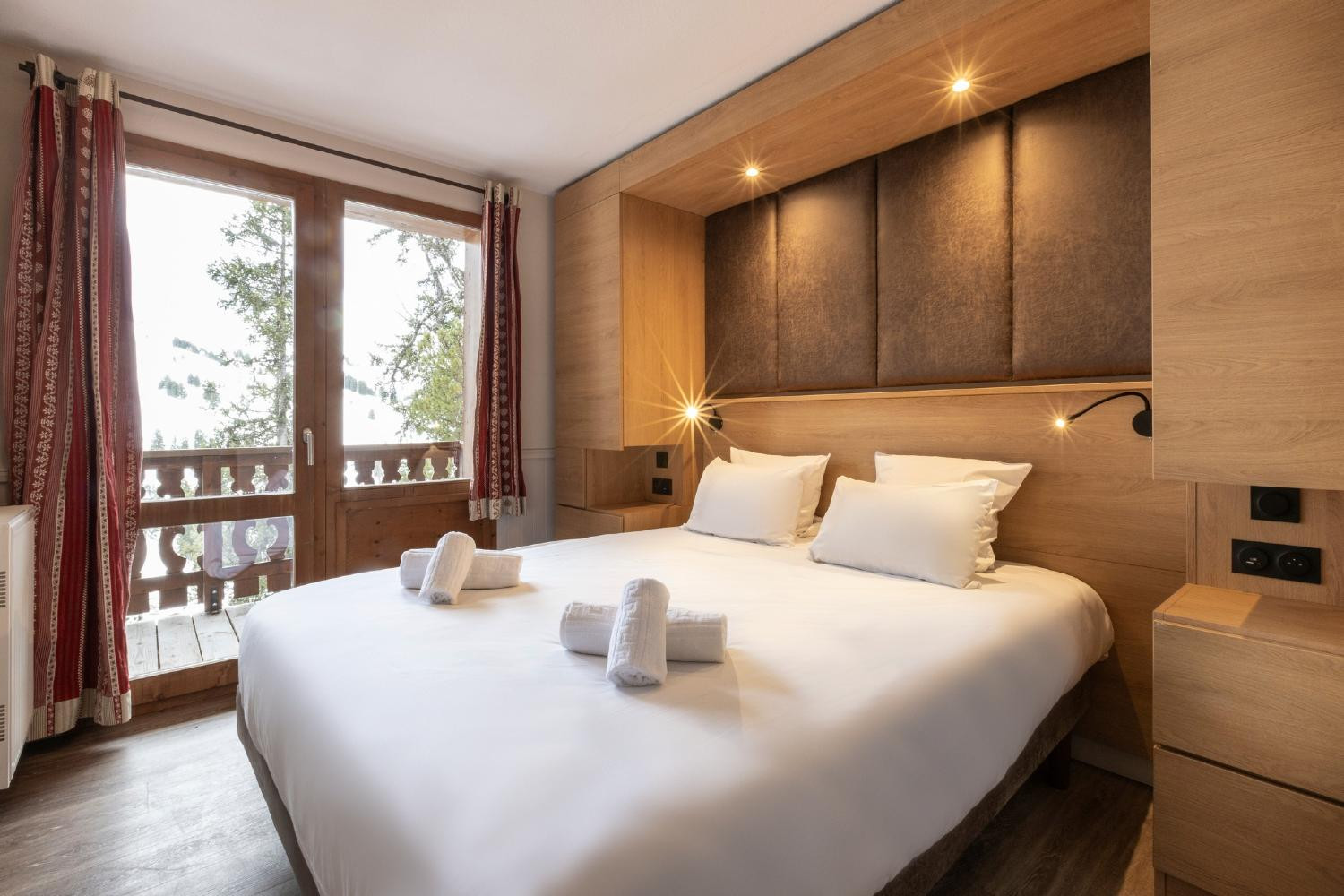 double-bedroom-380172