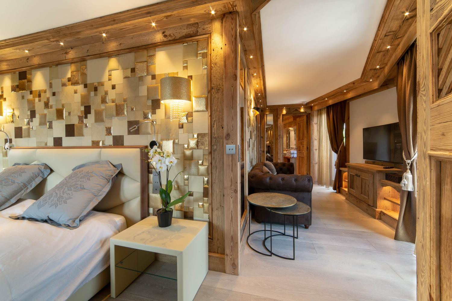 e05ebd90-8d4a-4aef-a9b9-fa90df618c3b-1451443