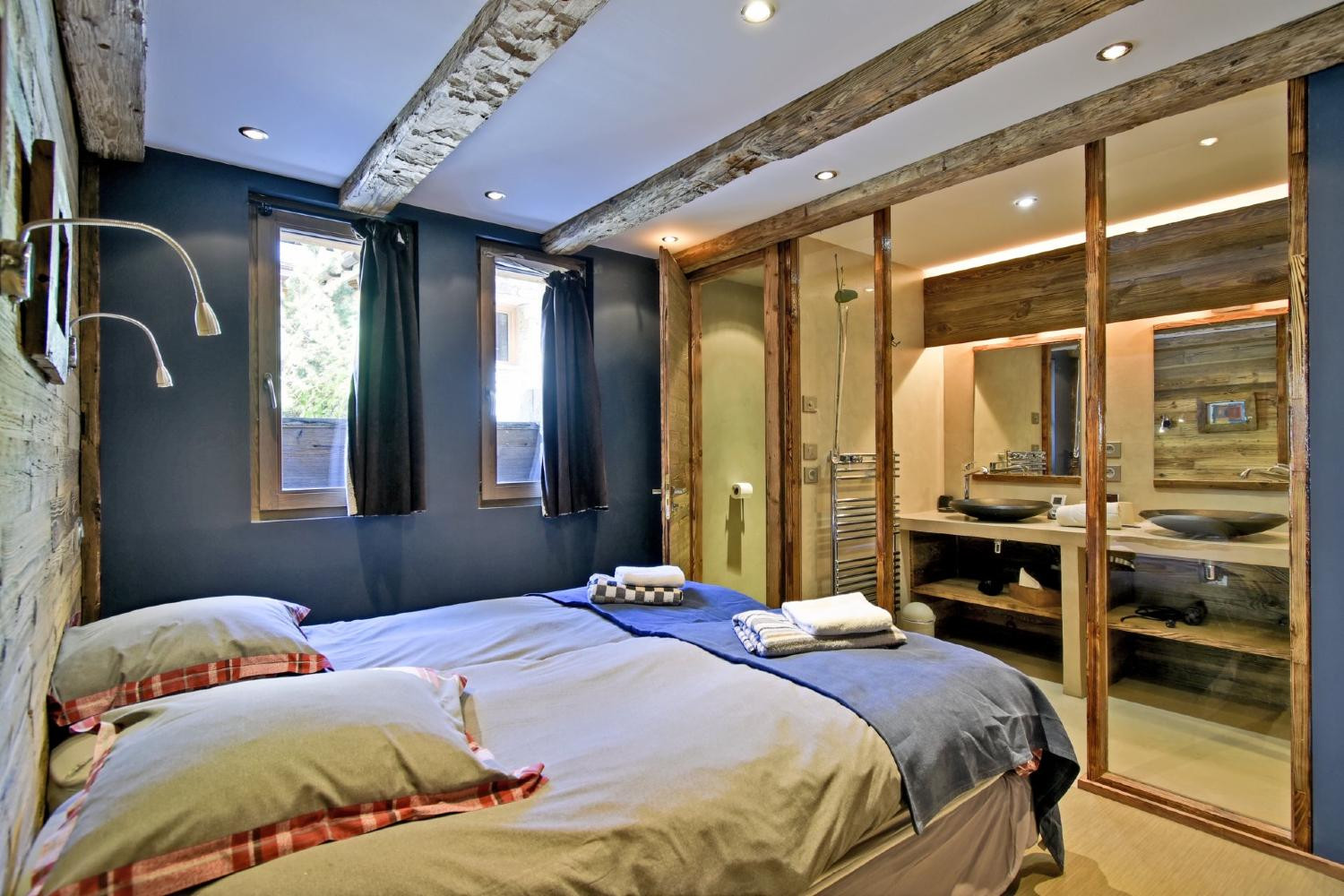 e08875cd-ca17-4a7e-90df-062c1c28c1f2-1451147