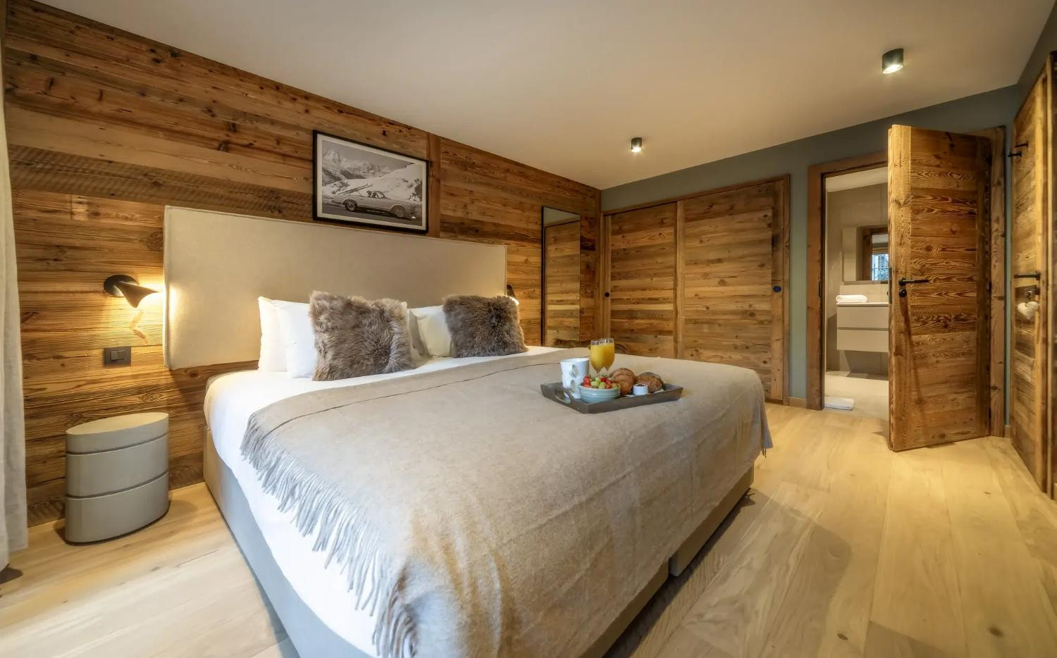 elevation-alps-snow-star-lodge-bedroom-3-1462373