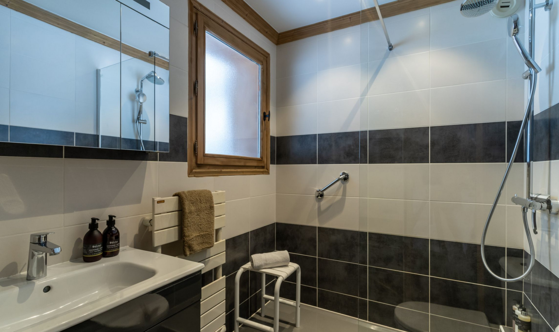 evergreen-bathroom-2-299084