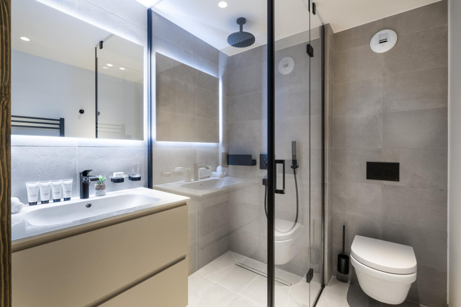 falcon-meribel-philippe-gal-b30-032-753197