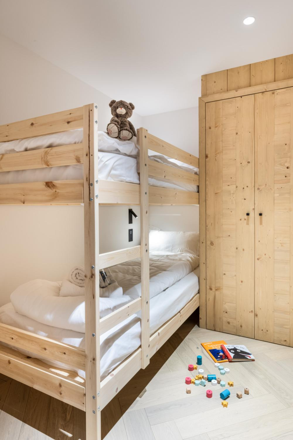 falcon-meribel-philippe-gal-b40-218-753216