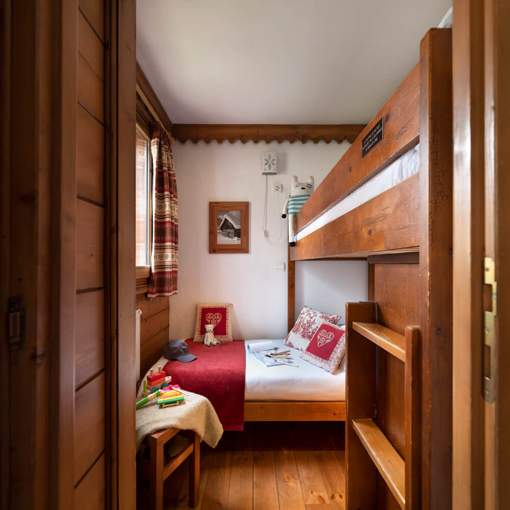 ginabelle-chamonix-bedroom-3-1460762 ginabelle-chamonix-bedroom-3-1460762
