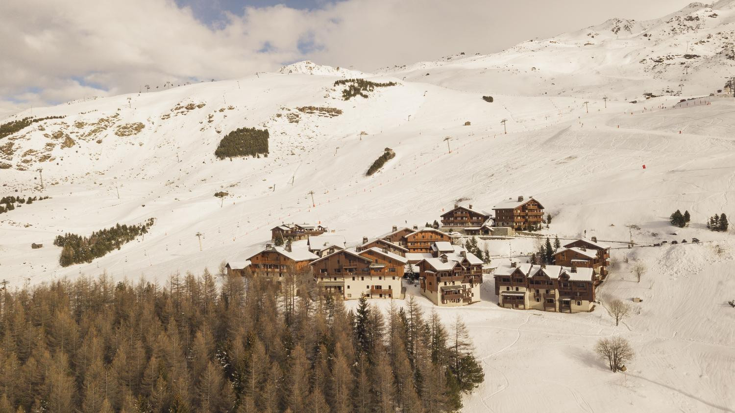 hameau-de-la-sapiniere-hd-h2019-alpcat-medias-dji-0487-365835