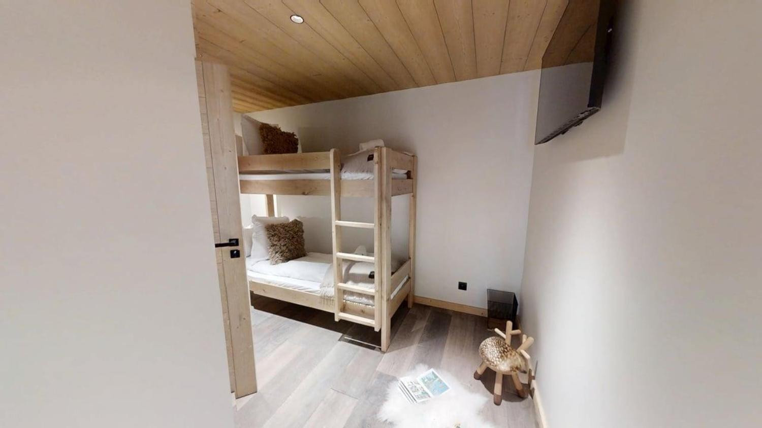 hotel-steamboat-courchevel-app-a06-10-1464853