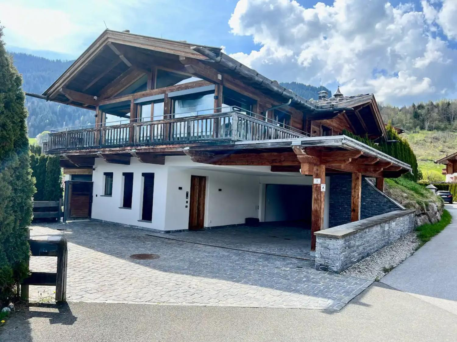 kitzb-hel-hideaway-design-chalet-24-1466234