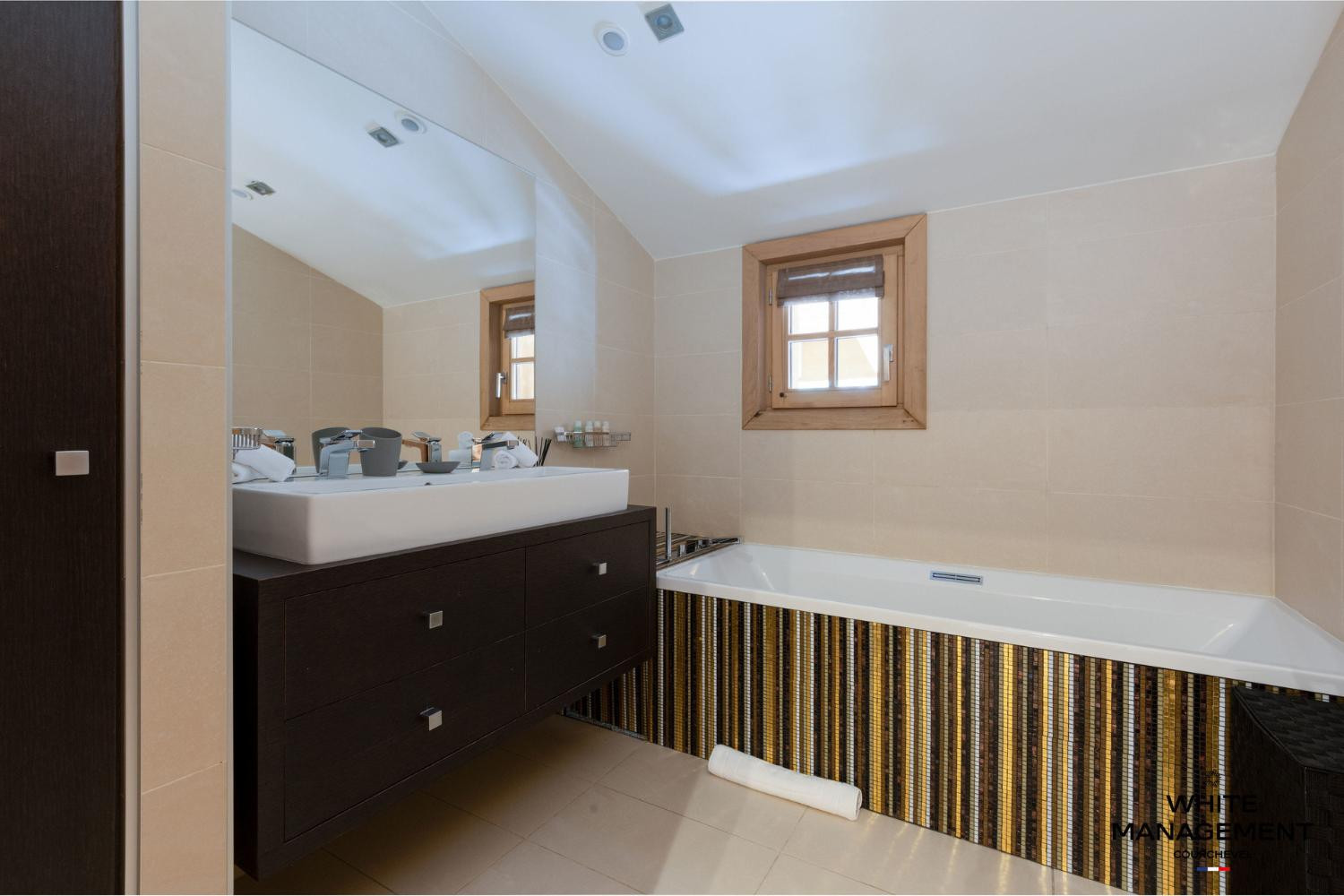 ldn-chalet-10-people-courchevel-moriond-belv-d-re-12-1464086 ldn-chalet-10-people-courchevel-moriond-belv-d-re-12-1464086
