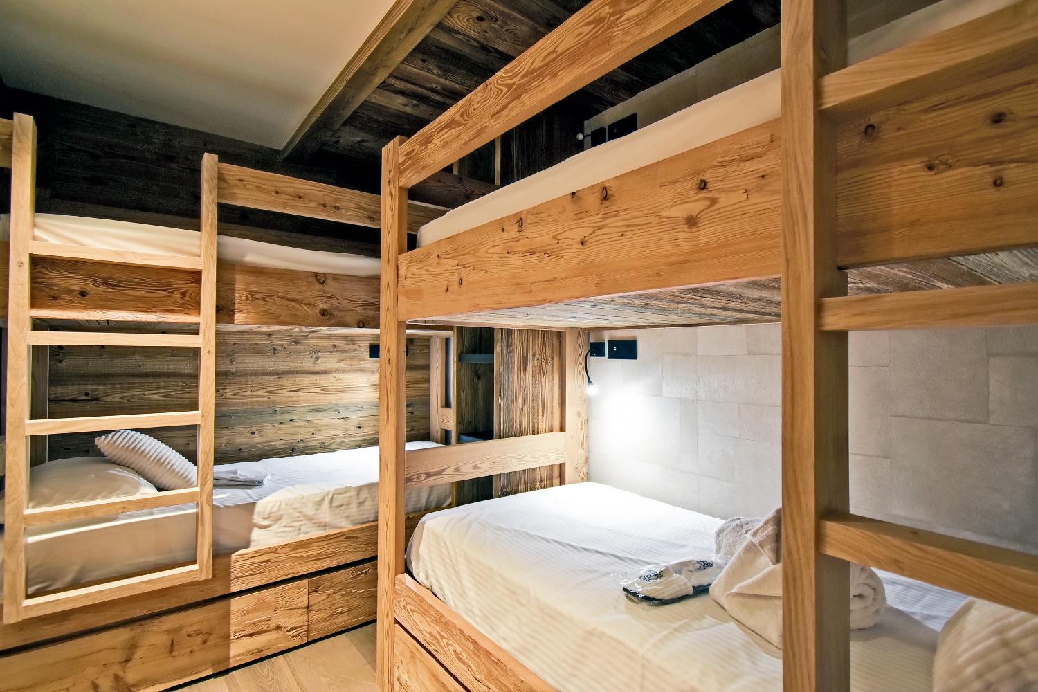le-flocon-apartment-lgcdp-meribel-bedroom-6-1454205