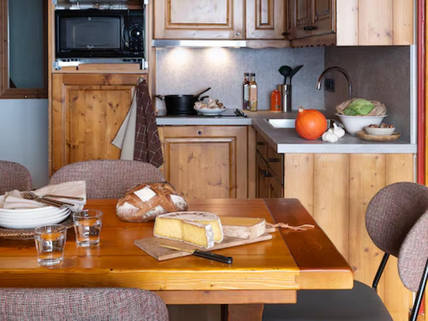 les-alpages-de-reberty-les-menuires-dining-area-1460292 les-alpages-de-reberty-les-menuires-dining-area-1460292