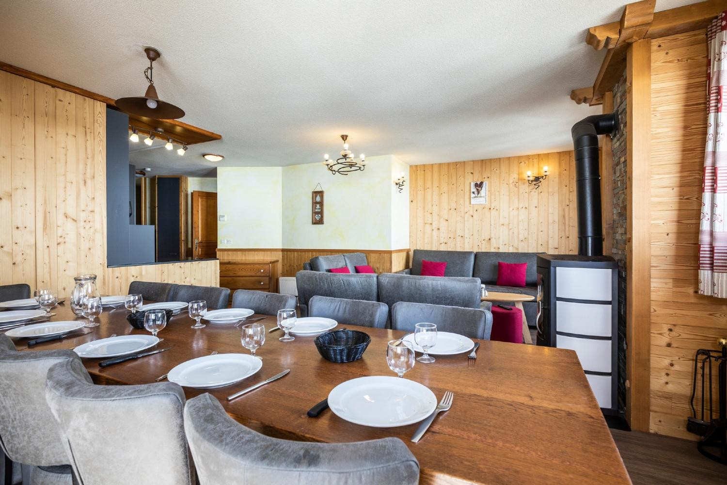 les-balcons-val-thorens-10-12-living-2-306179