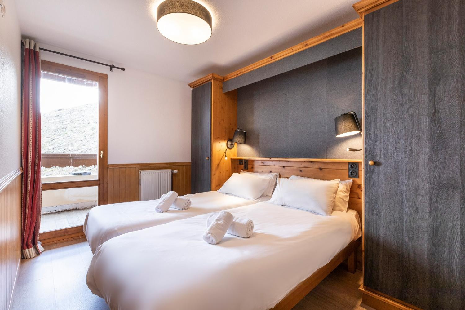 les-balcons-val-thorens-2-4-bed-bedroom-306213