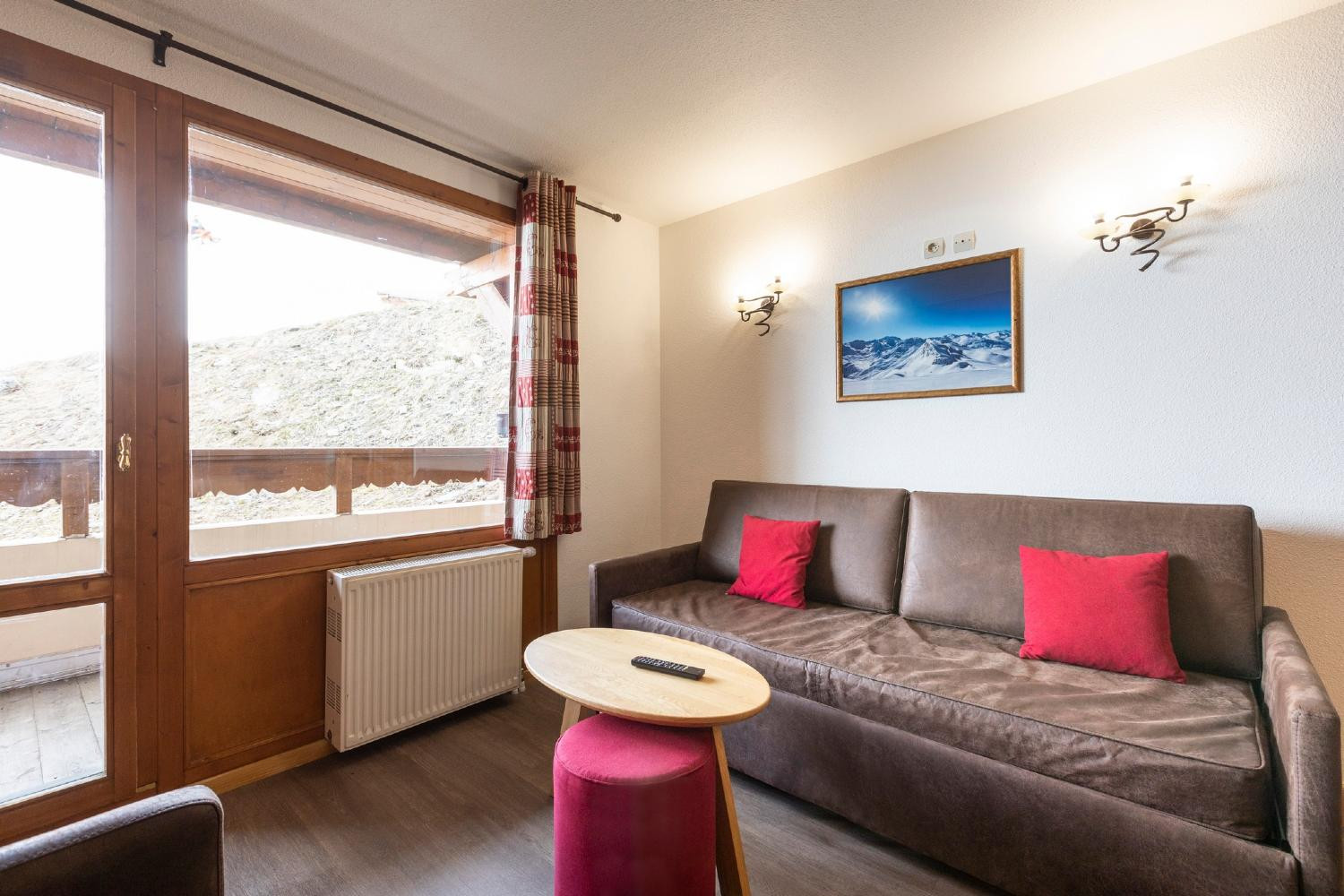les-balcons-val-thorens-2-4-bed-living-306215