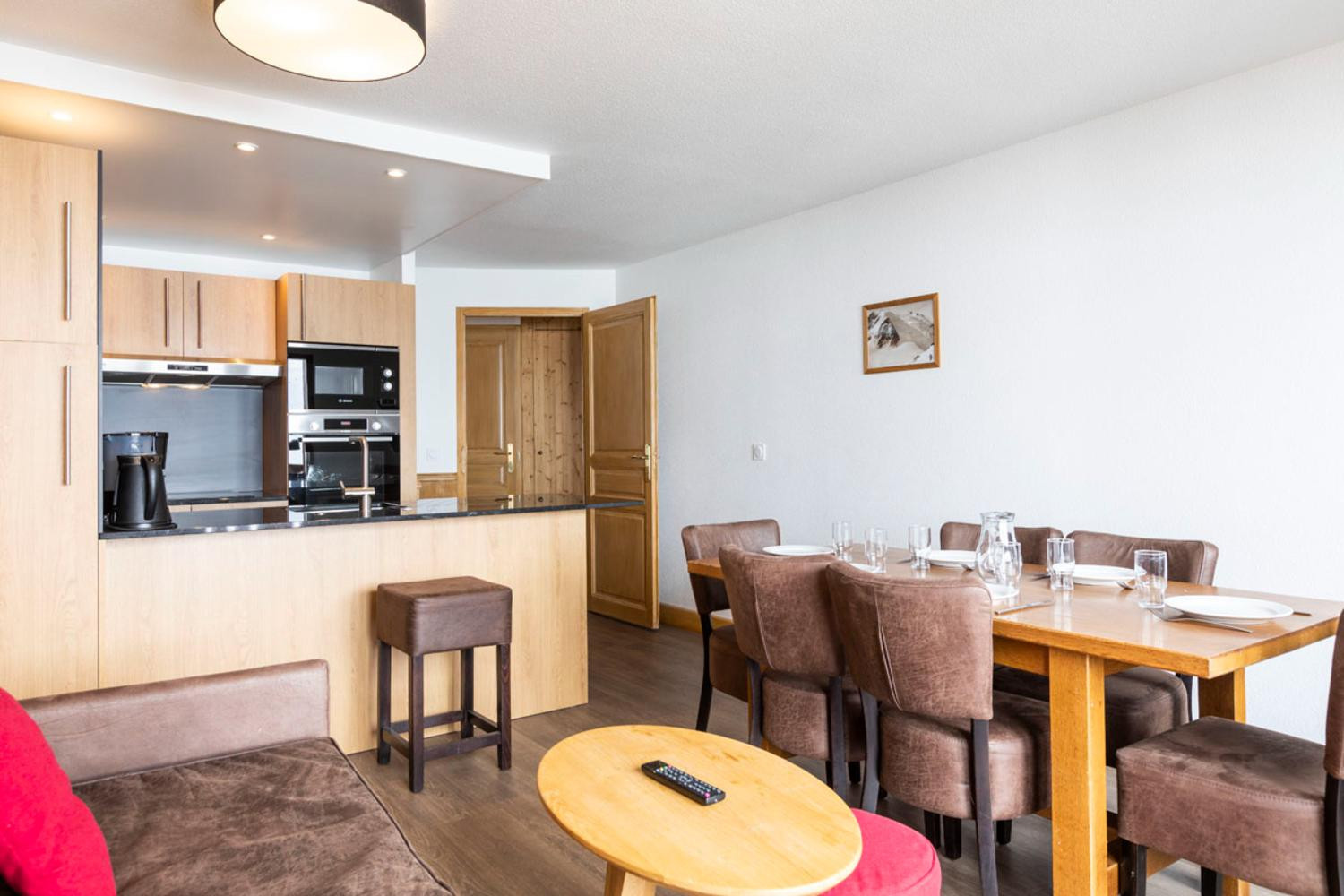 les-balcons-val-thorens-4-6-bed-kitchen-2-306227