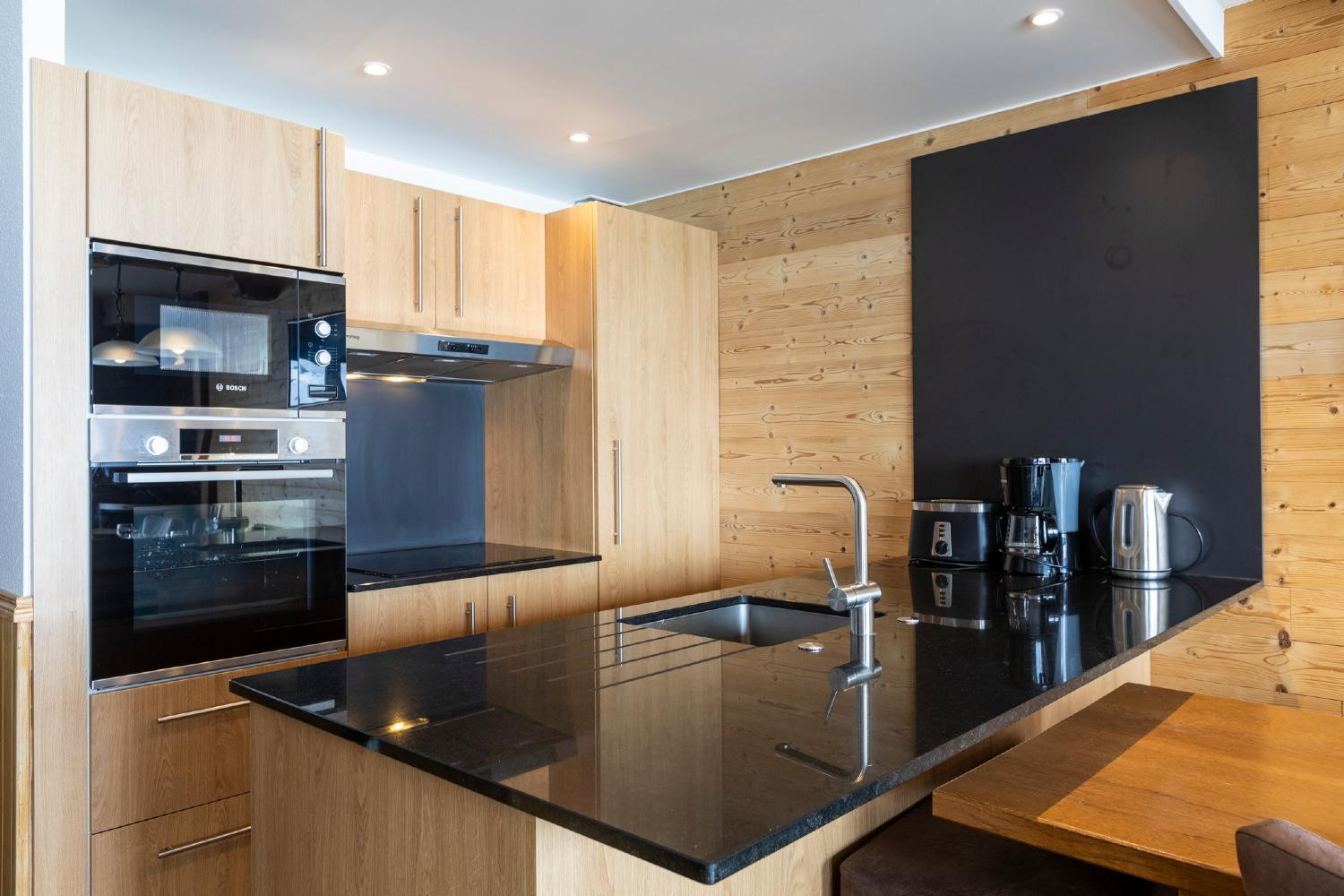 les-balcons-val-thorens-8-10-kitchen-306266