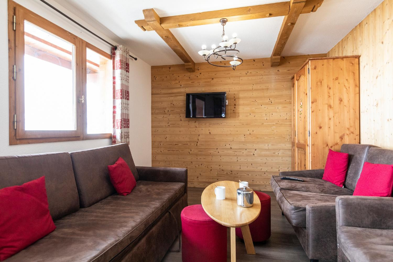 les-balcons-val-thorens-8-10-living-3-306267