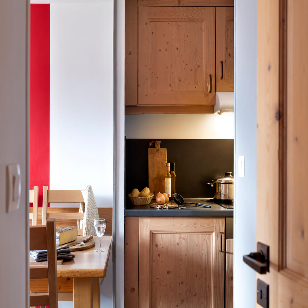 lescrets-m-ribel-kitchen-1460891