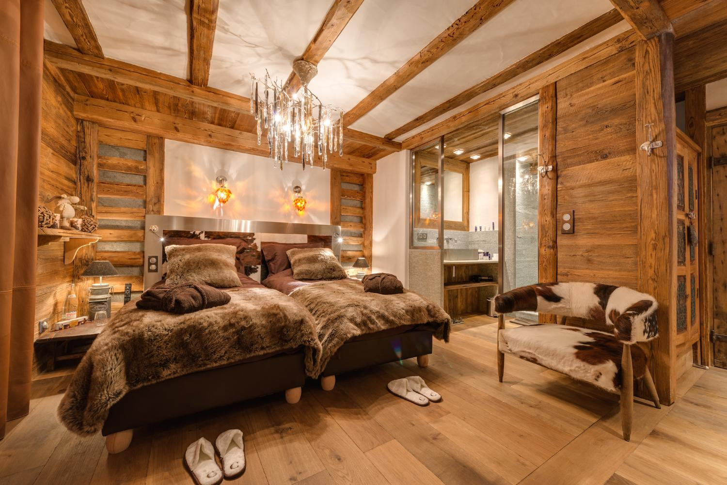 lhotse-bedroom-2-1466105 lhotse-bedroom-2-1466105