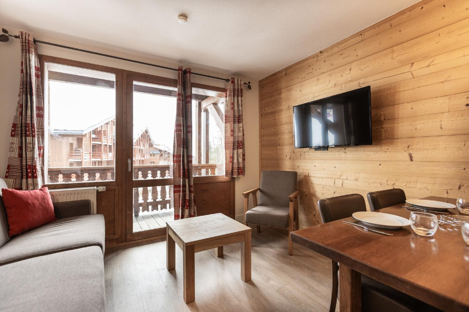 living-area-2-313410