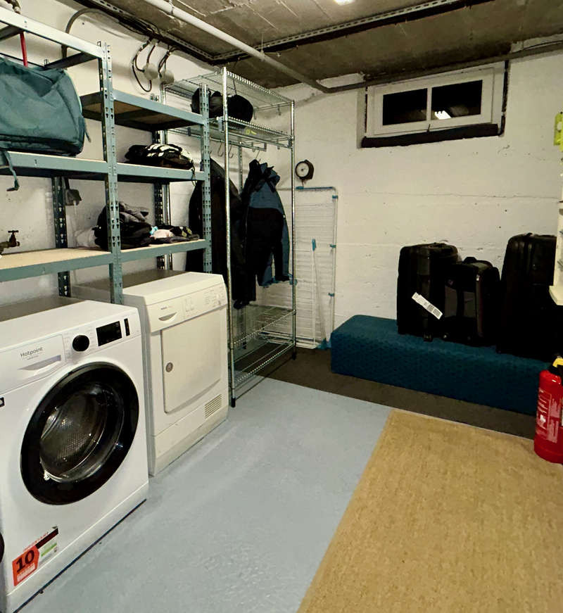 lodge-20laundry-20and-20gear-20store-1462024
