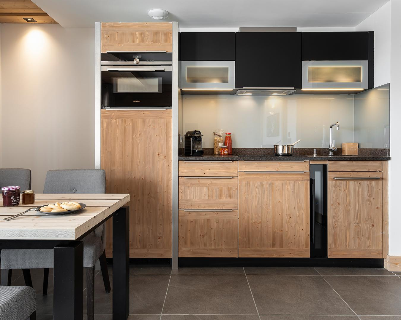 manaka-la-plagne-2p4p-kitchen-776035
