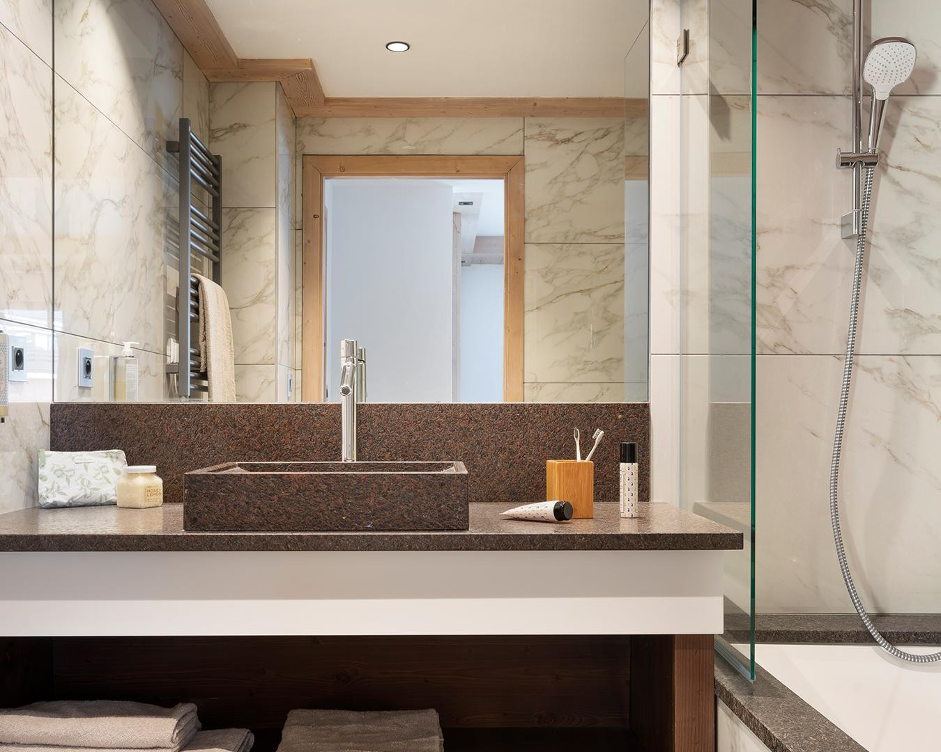 manaka-la-plagne-4p8-bathroom-776071