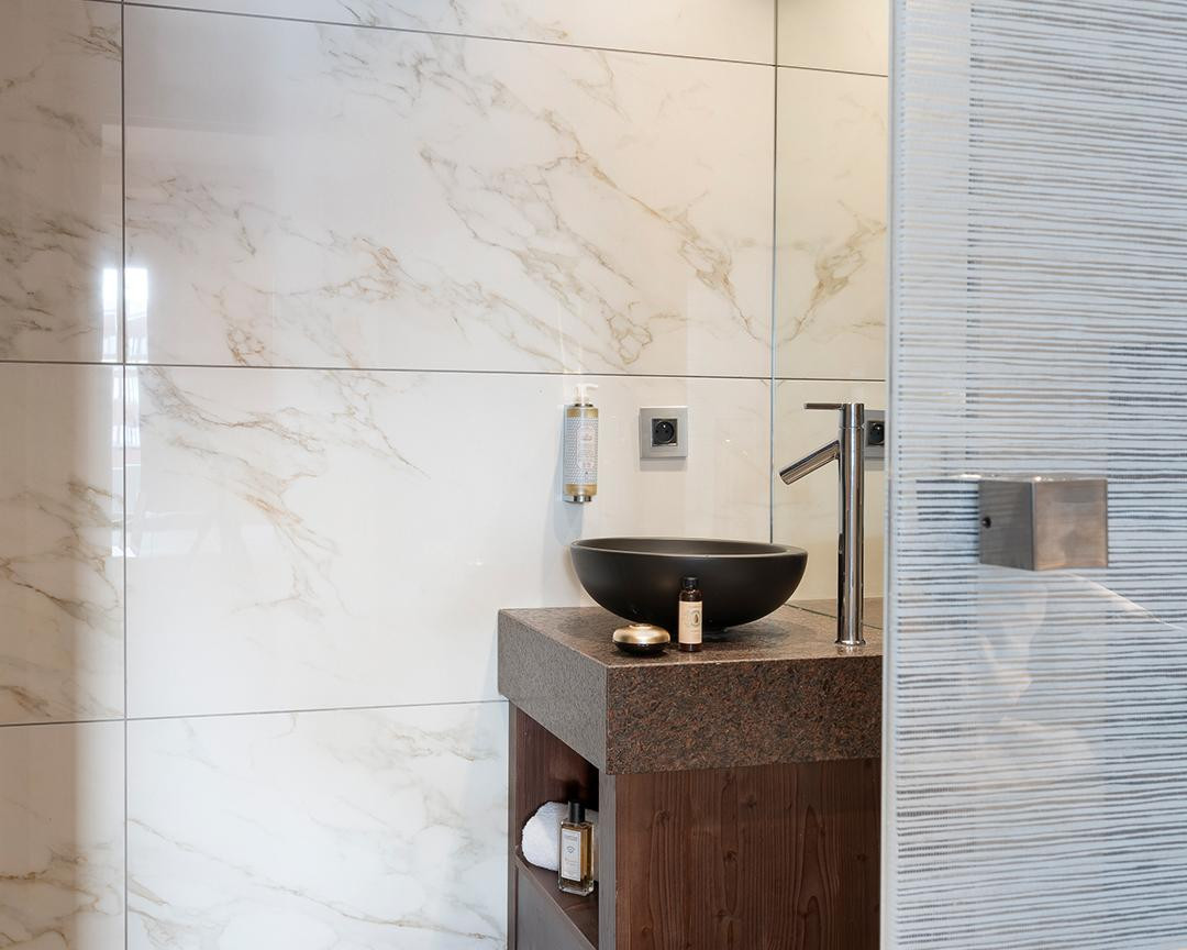 manaka-la-plagne-4p8-shower-room-776077