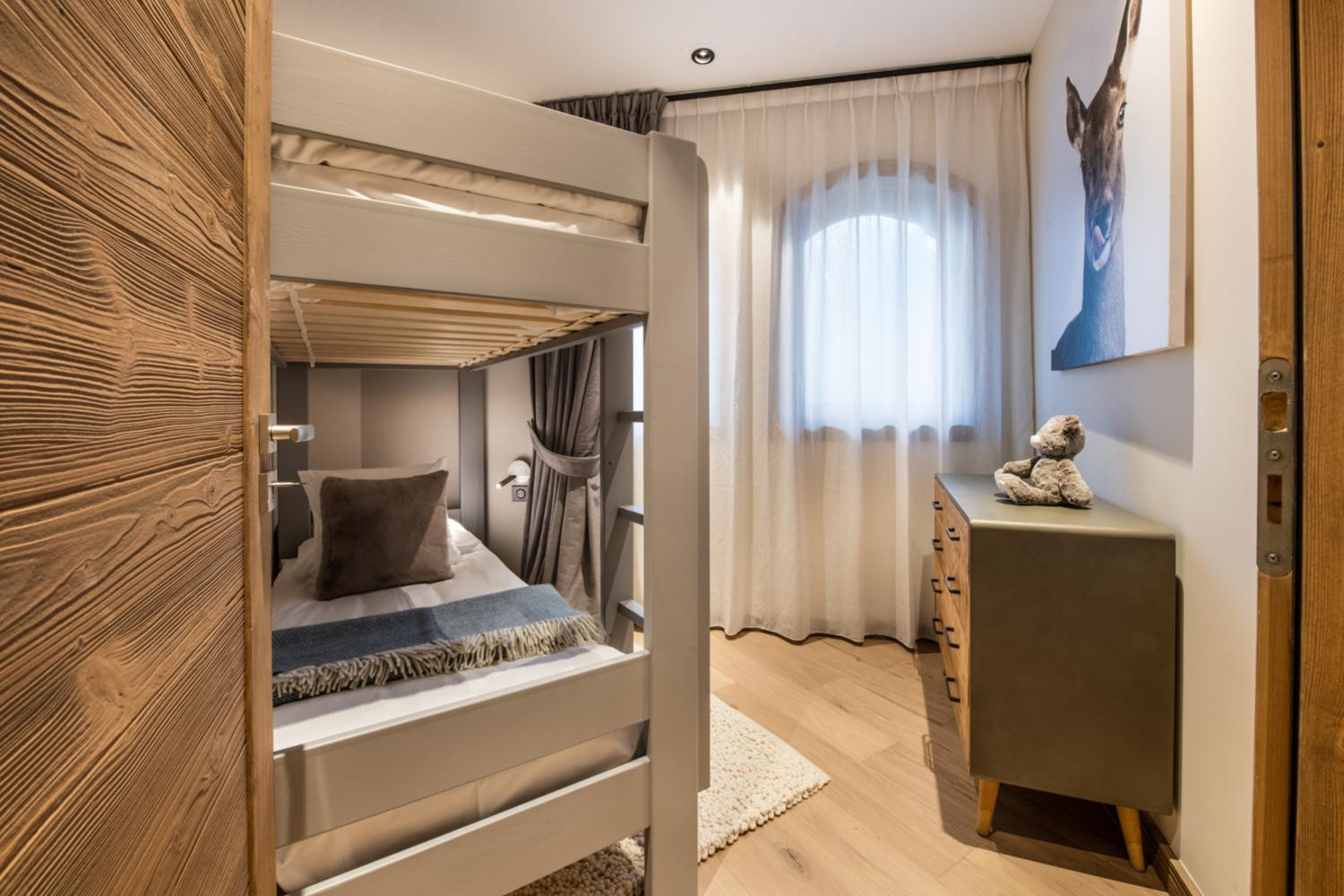 manali-lodge-yangra-dec19-07-768648 manali-lodge-yangra-dec19-07-768648