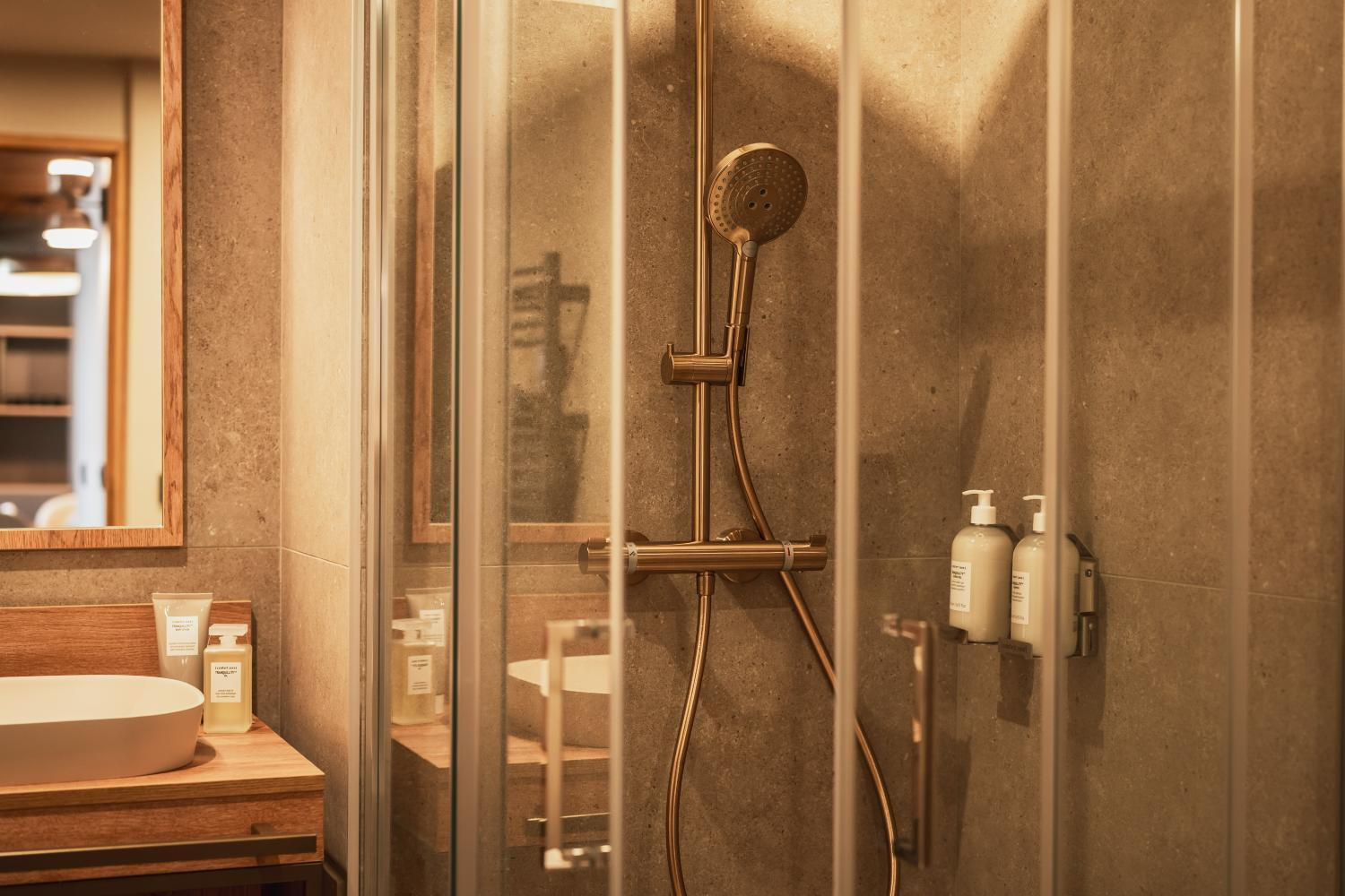 oxalys-vt-06-3pc6-bathroom-326169