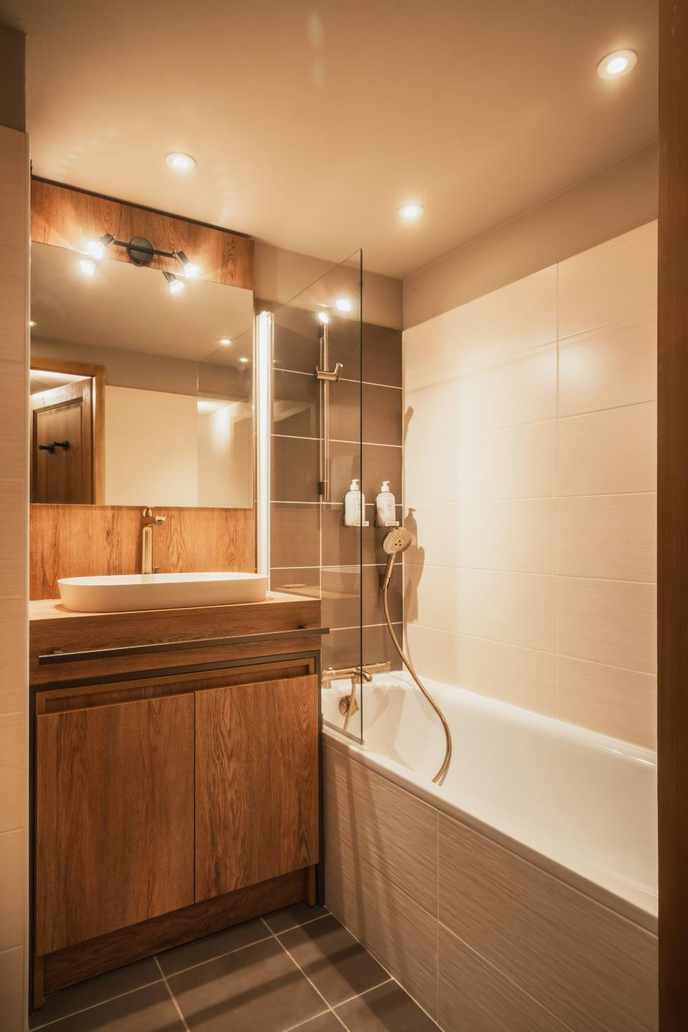 oxalys-vt-34-4p6-bathroom-326177