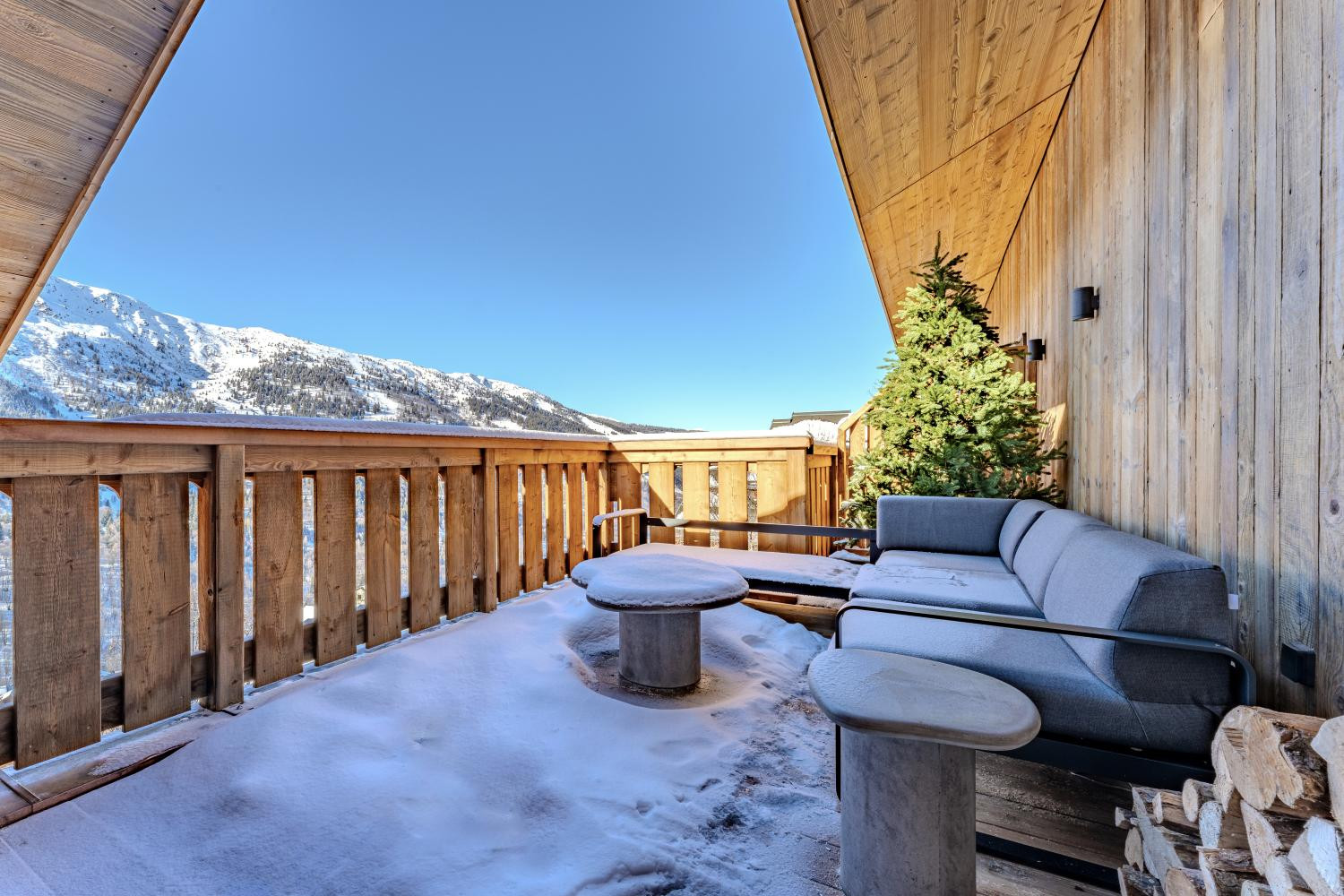 penthouse-502-fleur-des-alpes-m-ribel-3-1461916 penthouse-502-fleur-des-alpes-m-ribel-3-1461916
