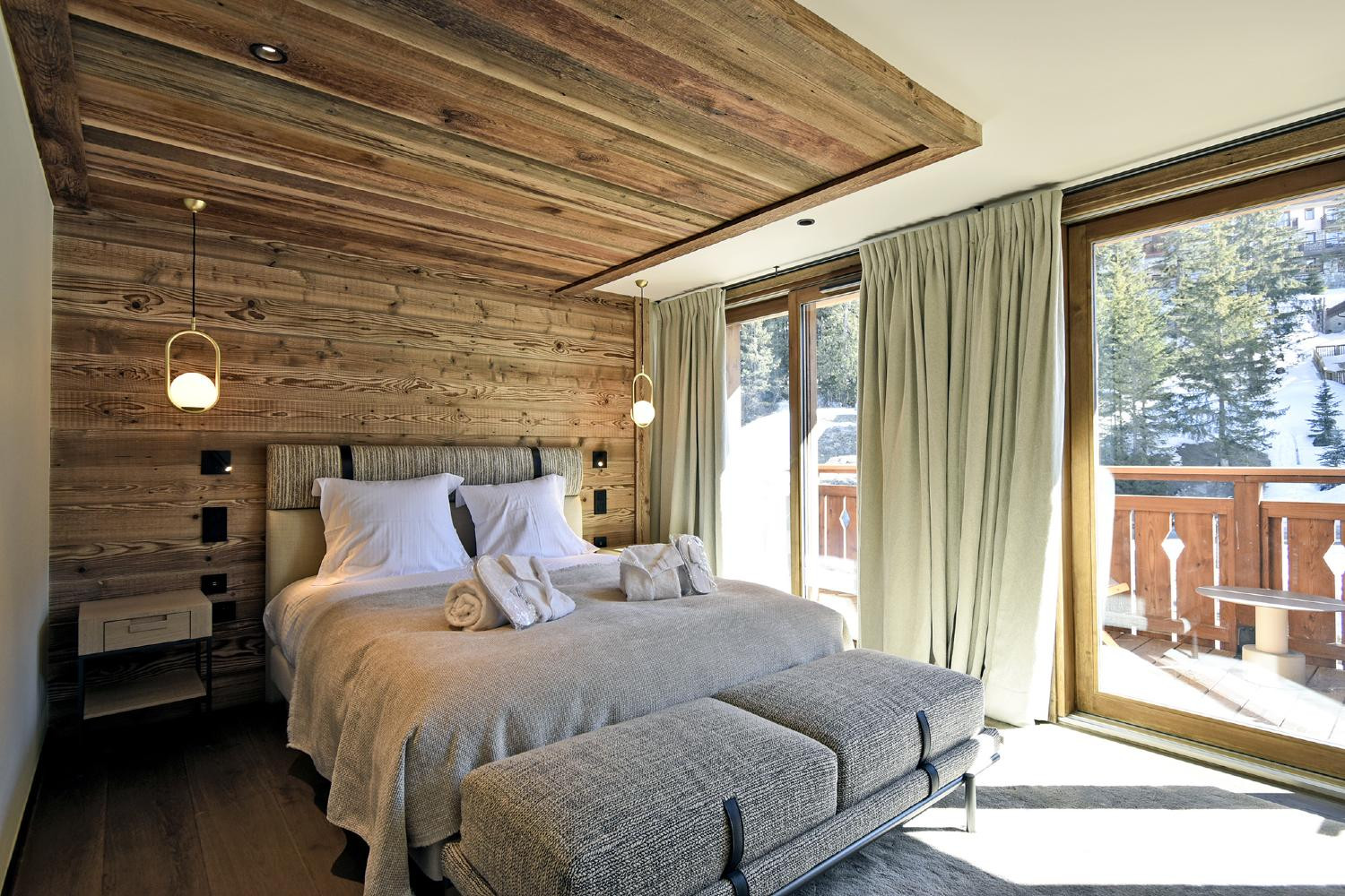 penthouse-merimad-lgcdp-meribel-bedroom-1454227