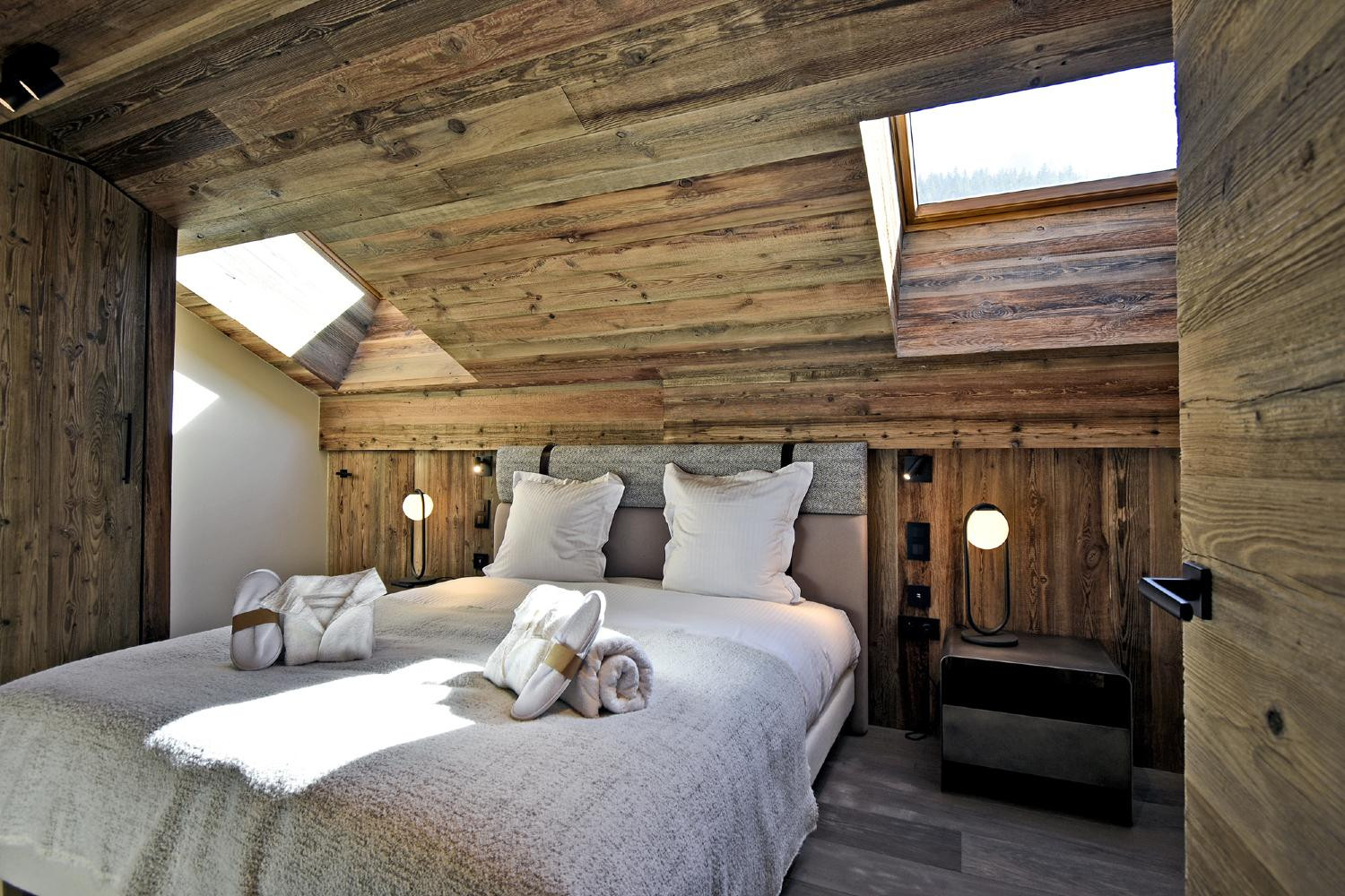 penthouse-merimad-lgcdp-meribel-bedroom-2-1454223