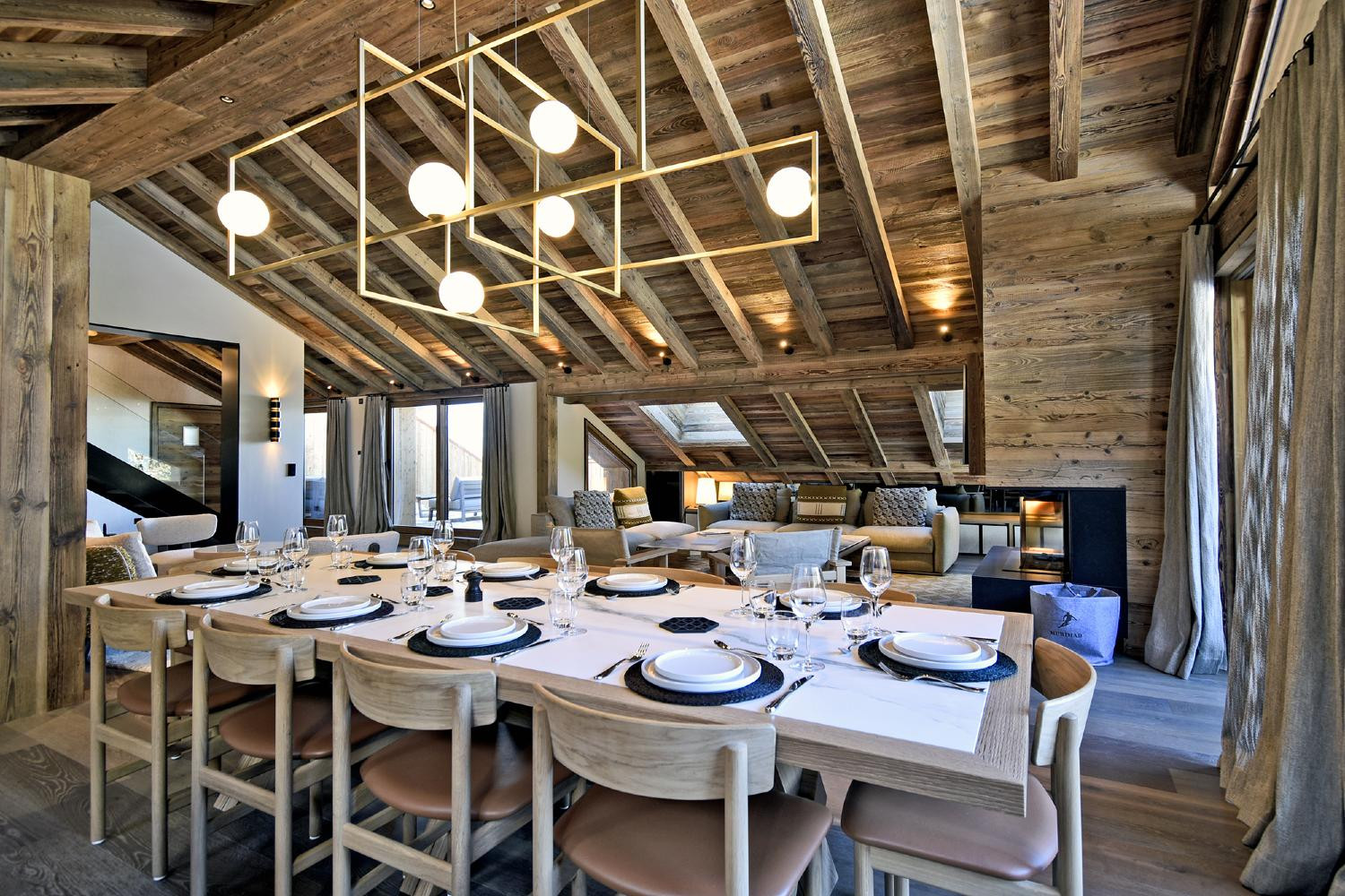 penthouse-merimad-lgcdp-meribel-dining-area-1454231