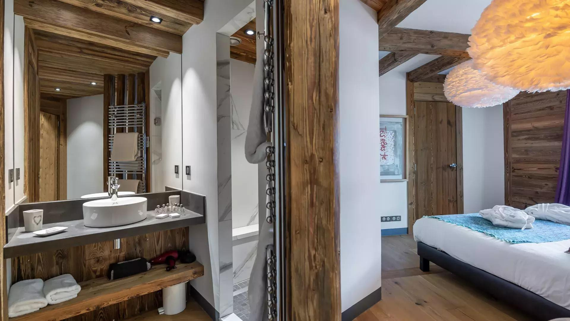 penthouse-savoie-location-chalets-covarel-val-d-ise-re-alpes-france-salle-de-bain-4-jpg-1450606