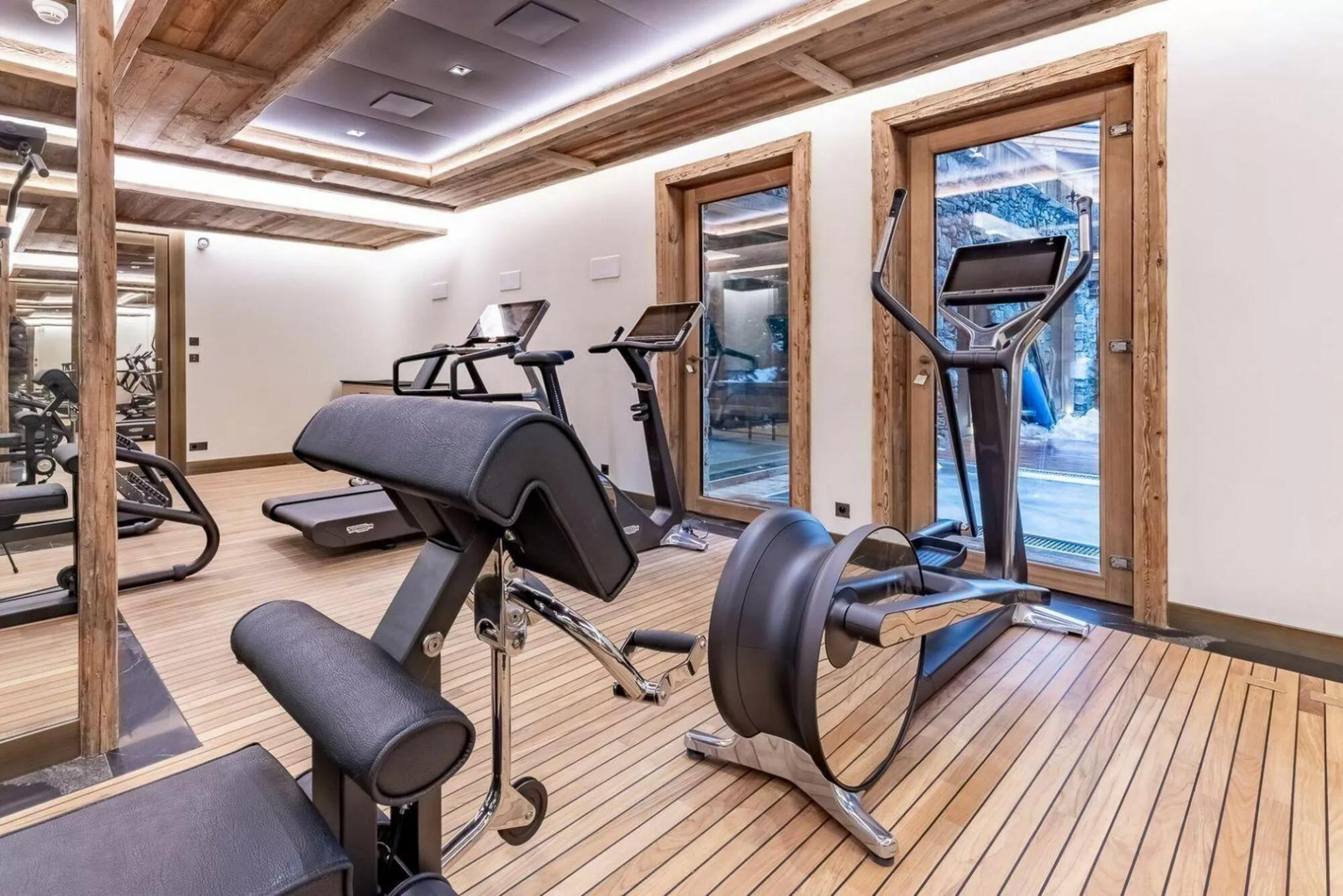 photos-bien-2120-gymnasium-in-nord-resort-spa-fitness-at-ultima-courchevel-beleveadeare-1450310