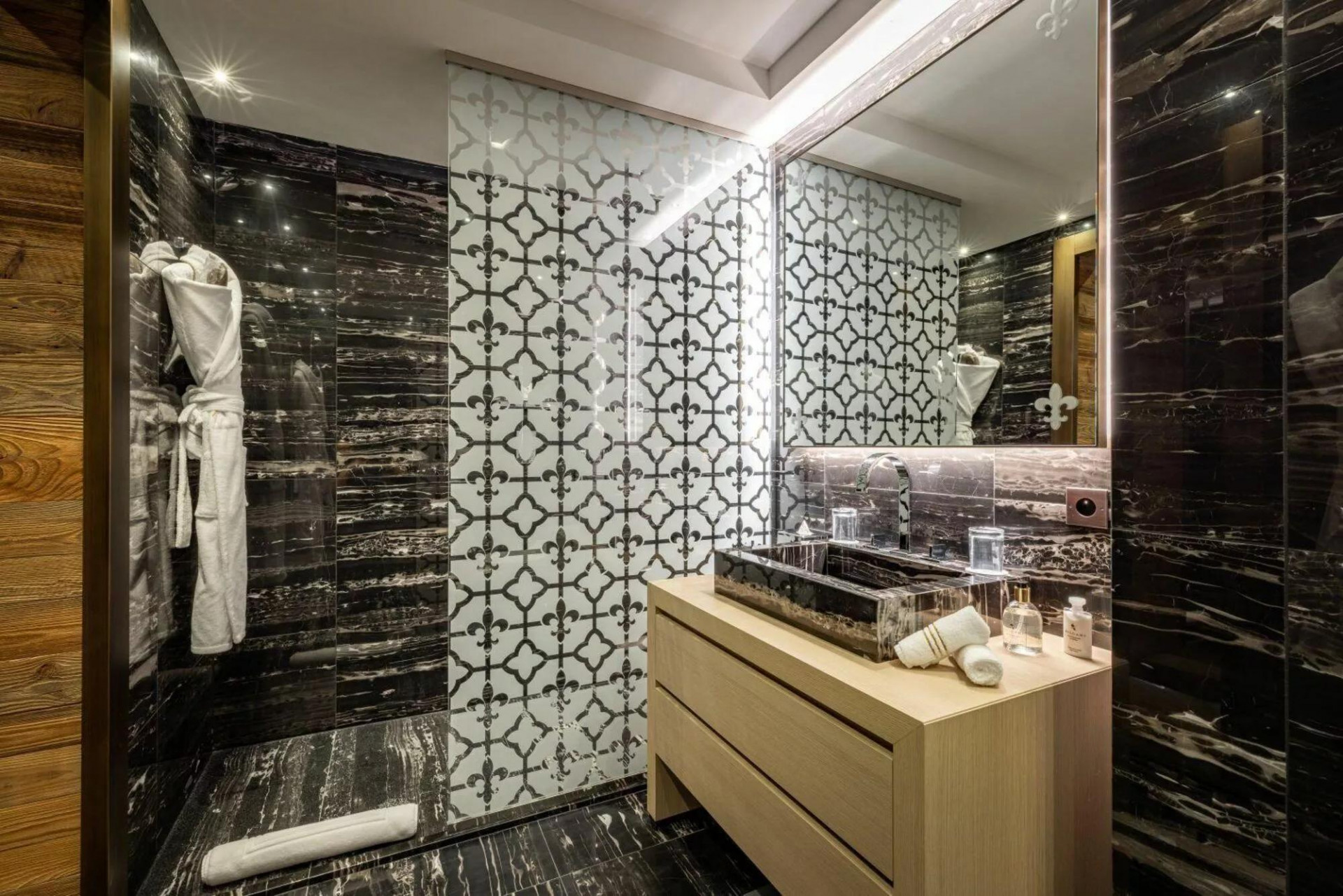 photos-bien-2123-bathroom-signature-residence-ultima-courchevel-belveadeare-1450326