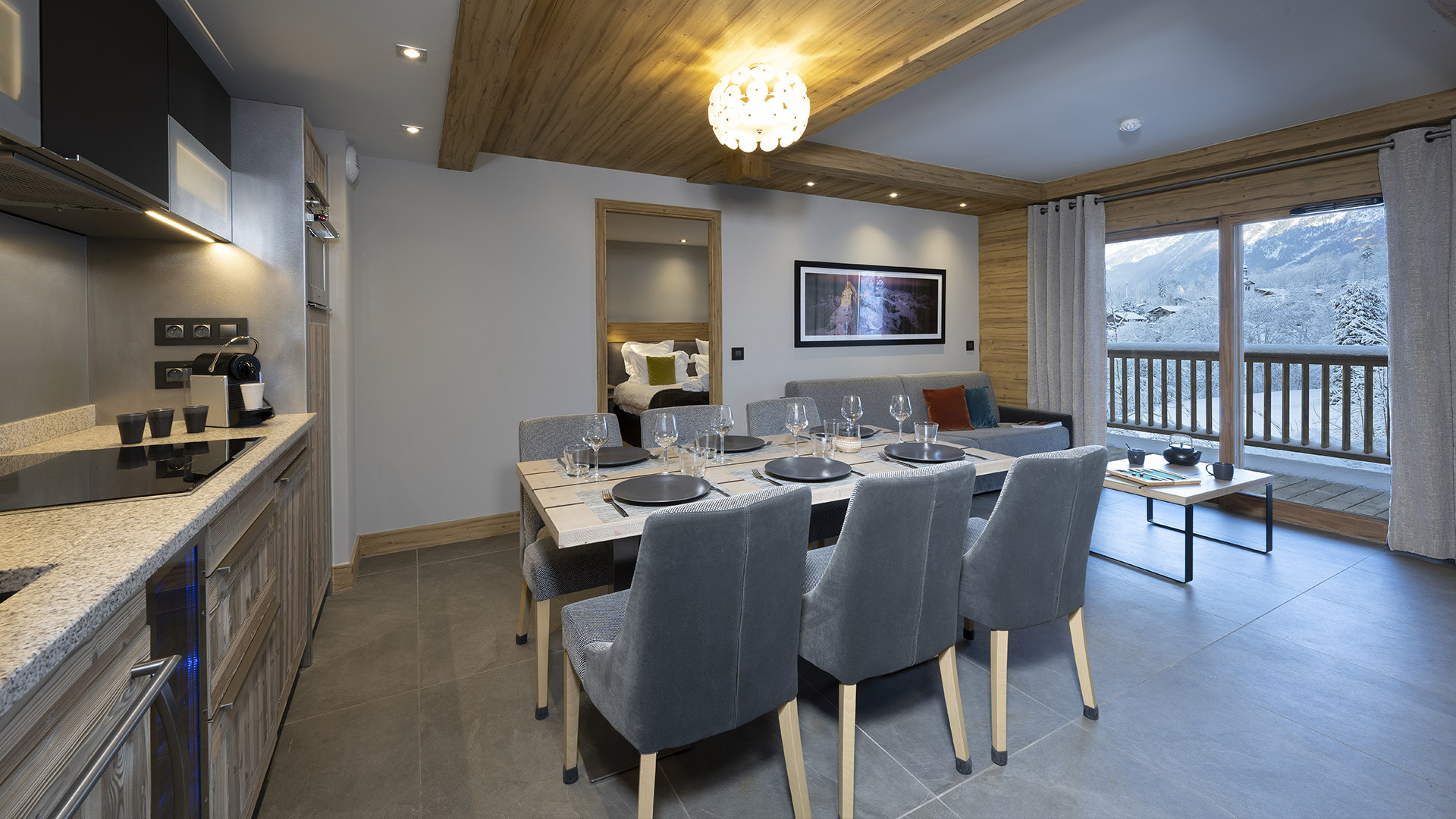 salle-a-manger-appartement-residence-chalets-elena-mgm-hotels-residences-19791-144