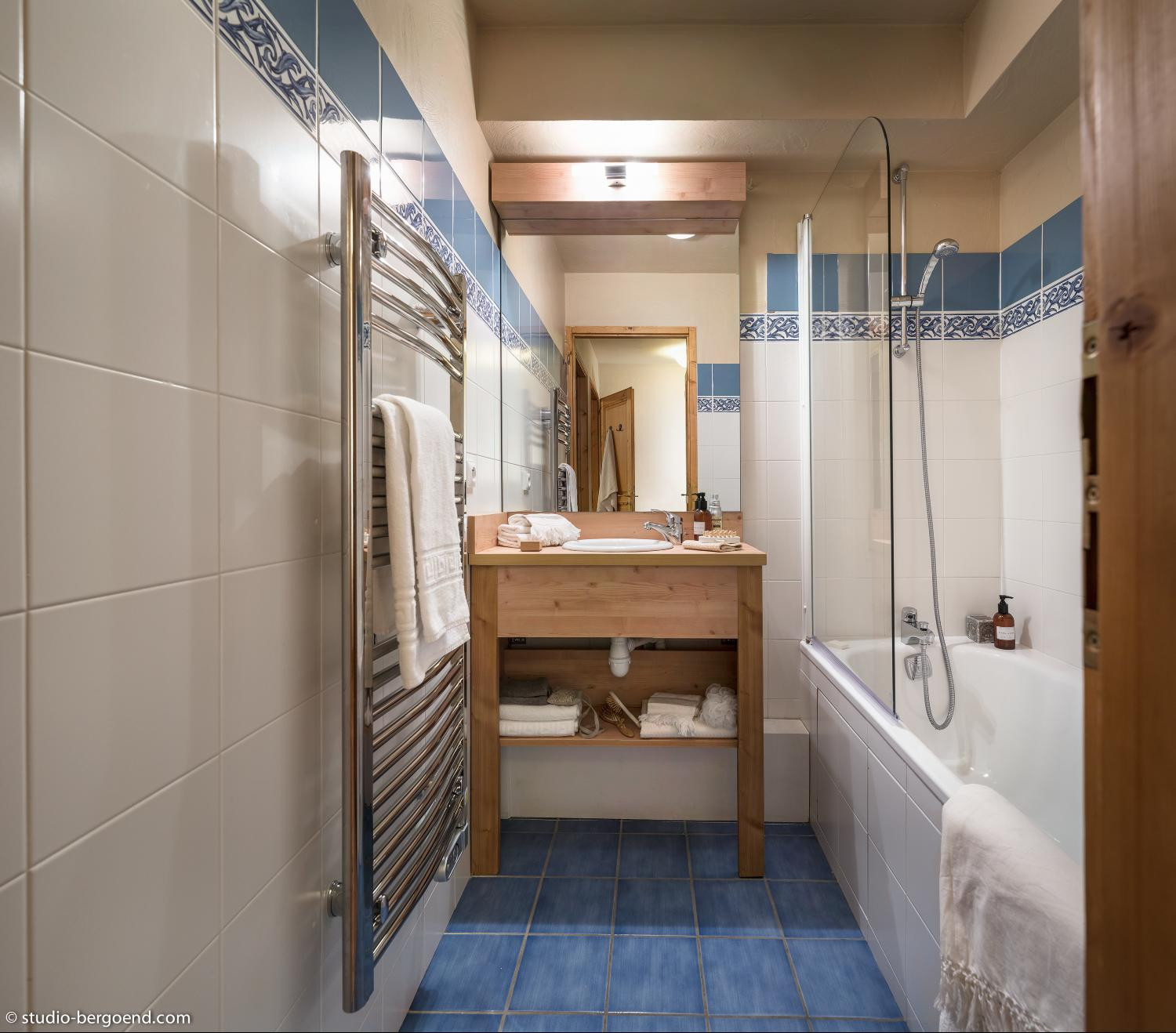 sapiniere-menuires-6p10-bathroom-365812