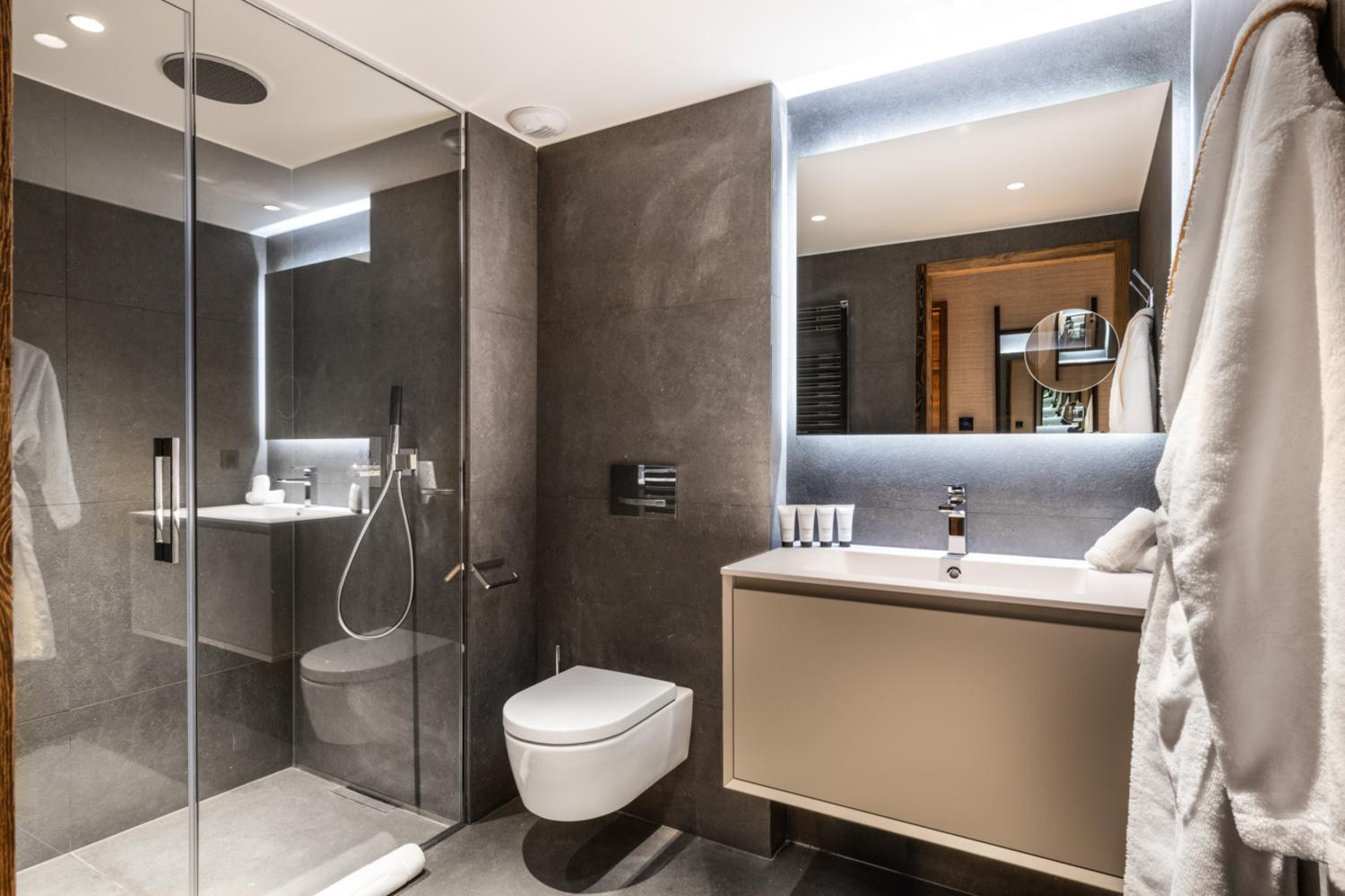 silverstone-valdisere-philippe-gal-a02-058-799064