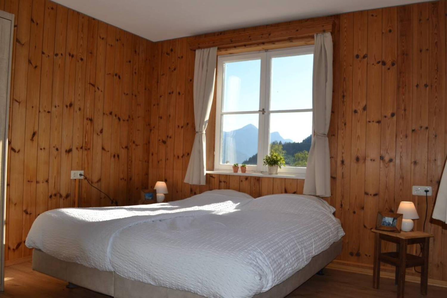 slaapkamer-hout-min-gecomprimeerd-scalewidthwzeymdbd-1467095 slaapkamer-hout-min-gecomprimeerd-scalewidthwzeymdbd-1467095