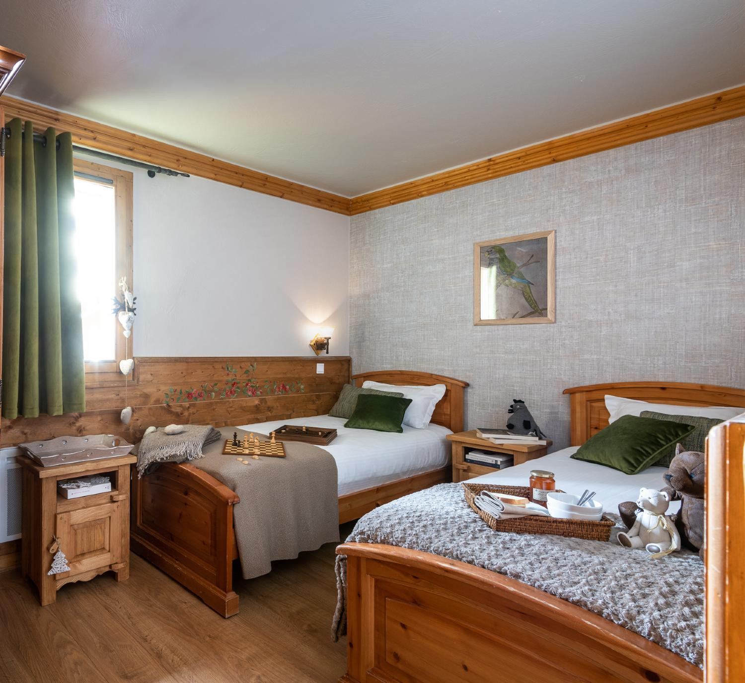 soleil-1-apt13-5p8-8pers-twin-bedroom-2-313470