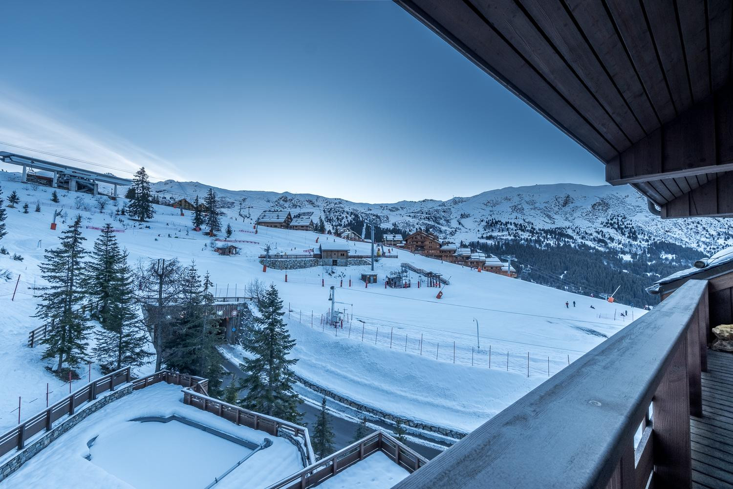 the-penthouse-of-yeti-meribe-balcony-view-1453611