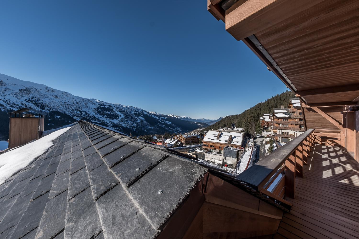 the-penthouse-of-yeti-meribe-balcony-view-2-1453610