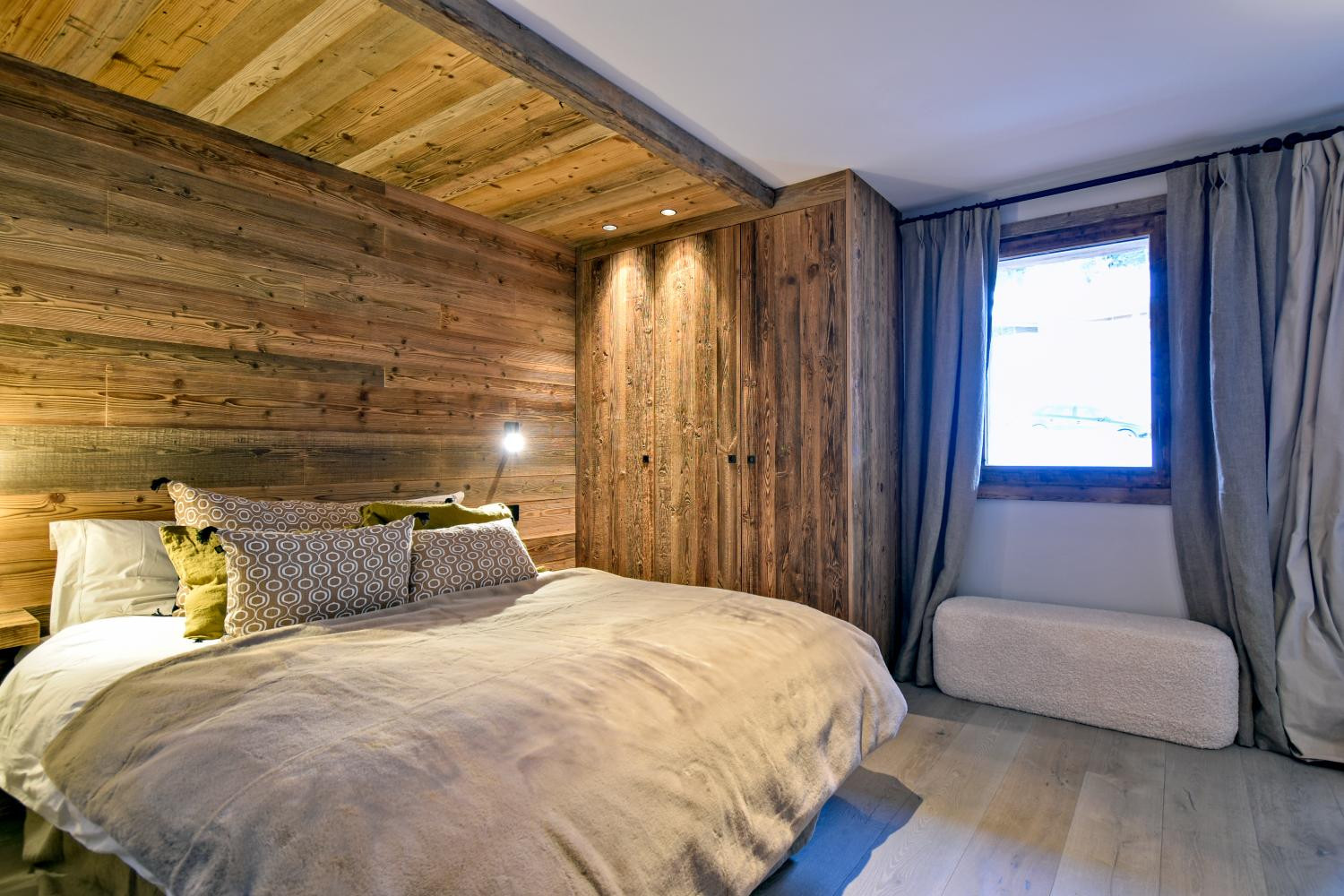 triplex-isba-barnes-meribel-bedroom-1453503