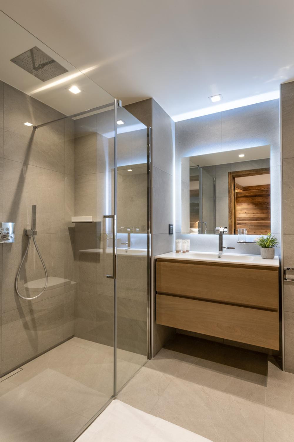 vail-lodge-val-disere-a12-015-760958