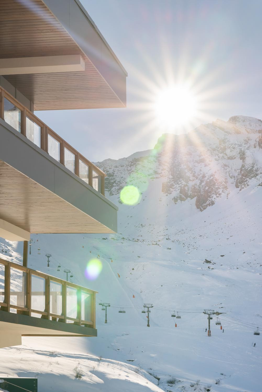 ynycio-tignes-3p4s-balcony-view-333512