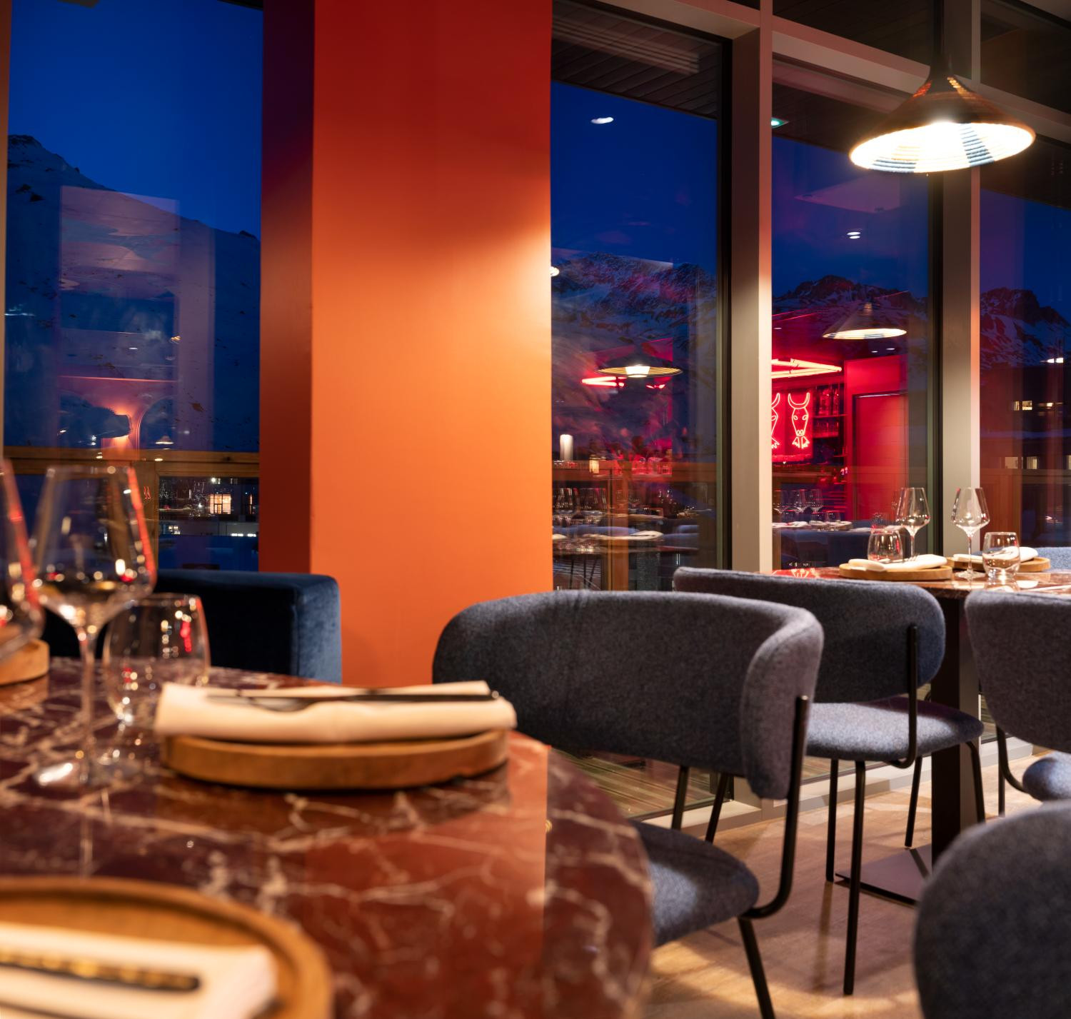 ynycio-tignes-restaurant-bar-2-333438