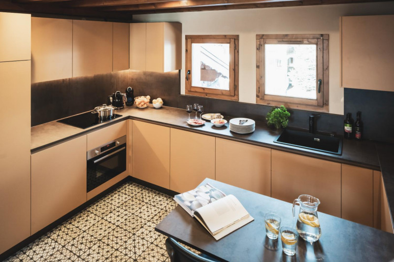 03-montagnettes-residence-sapiniere-menuires-5p8-cuisine-04-cande-2026-1450728